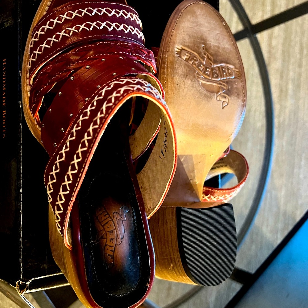 Freebird Handcrafted Handfinished Albuquerque Red Sandals. BRAND NEW-NEVER WORN